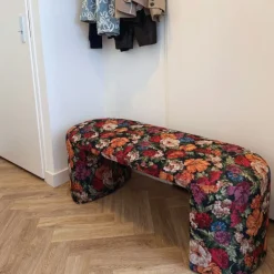 Bankje bouquet - rood/paars/zwart - 44x120x45 cm