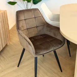 Eetkamerstoel velvet met armleuning - bruin - 87x56.5x43 cm