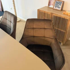 Eetkamerstoel velvet met armleuning - bruin - 87x56.5x43 cm