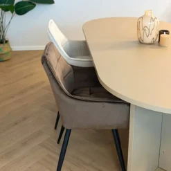 Eetkamerstoel velvet met armleuning - bruin - 87x56.5x43 cm