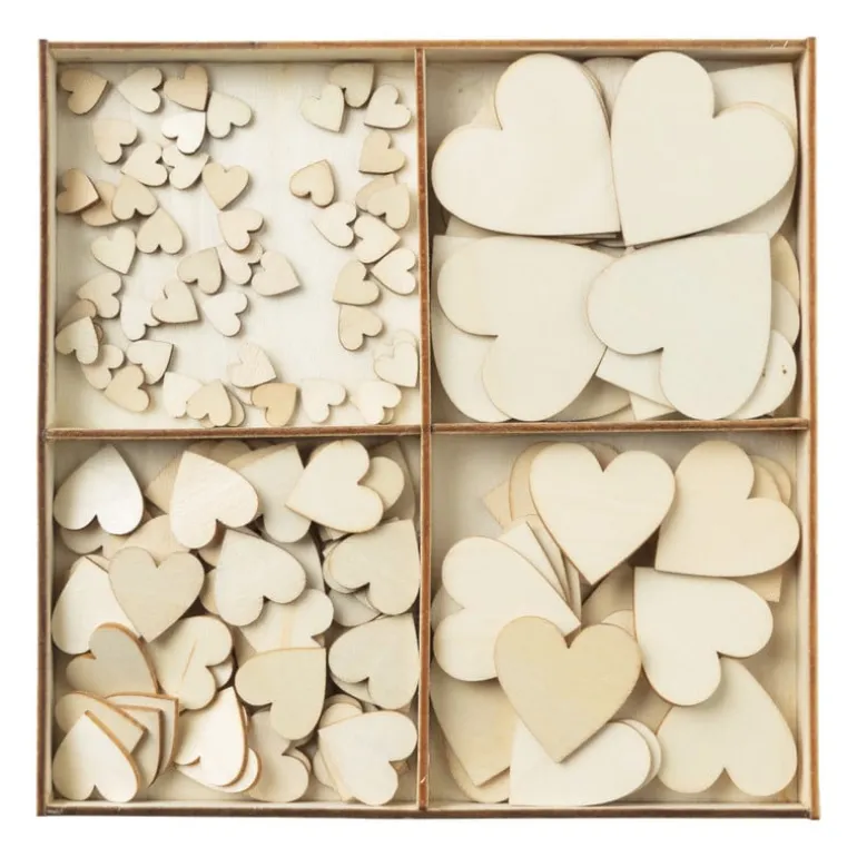 Houten hartjes in kistje - 16x16x2 cm
