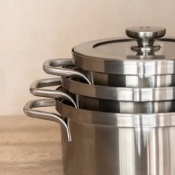 Hugo Kennis pannenset inclusief deksel met afgietsysteem - set van 4