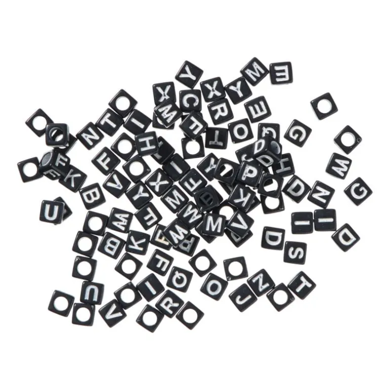 Kralen met letters - zwart - set van 100