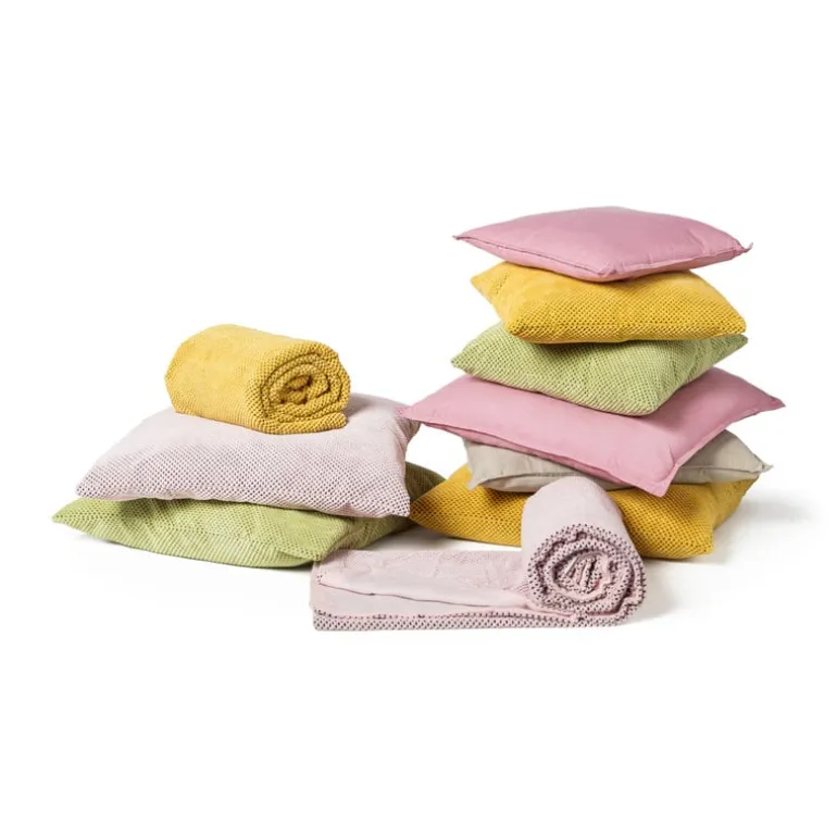 Sierkussen blokje - okergeel - 45x45 cm