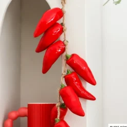 Slinger met pepers - rood - 29 cm