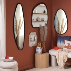 Spiegel organic driehoek - bruin - 69x73 cm